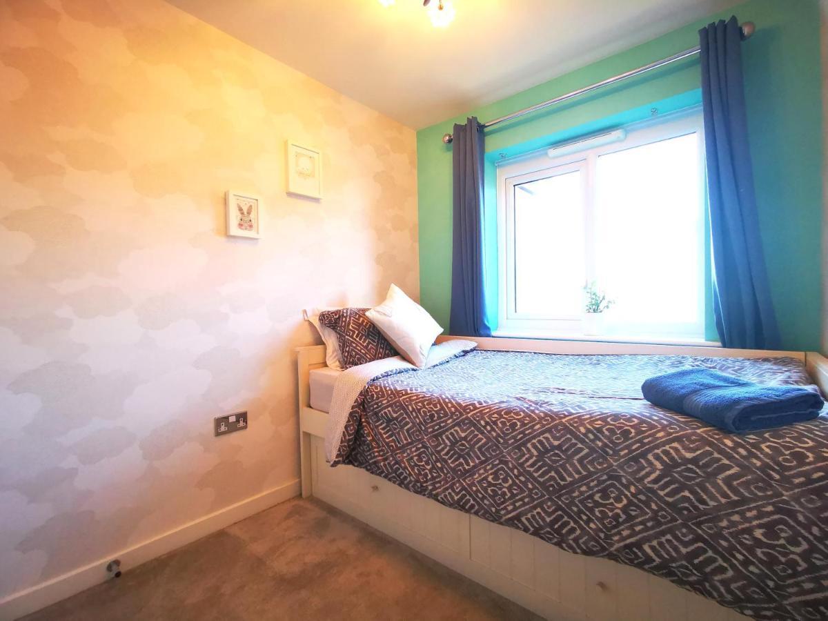 The Lawnswood - Central Manchester Holiday Home With Free Parking מראה חיצוני תמונה