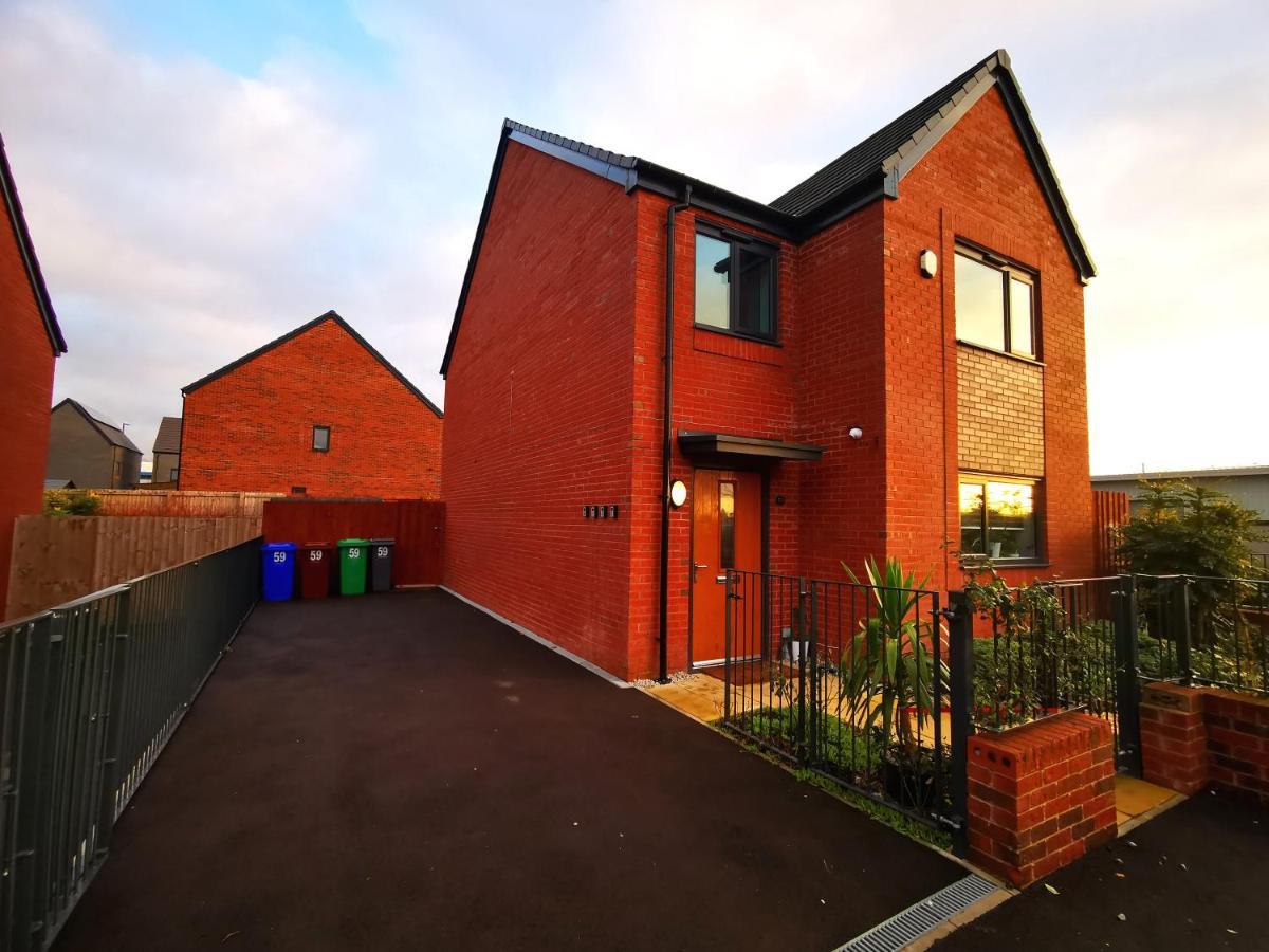 The Lawnswood - Central Manchester Holiday Home With Free Parking מראה חיצוני תמונה