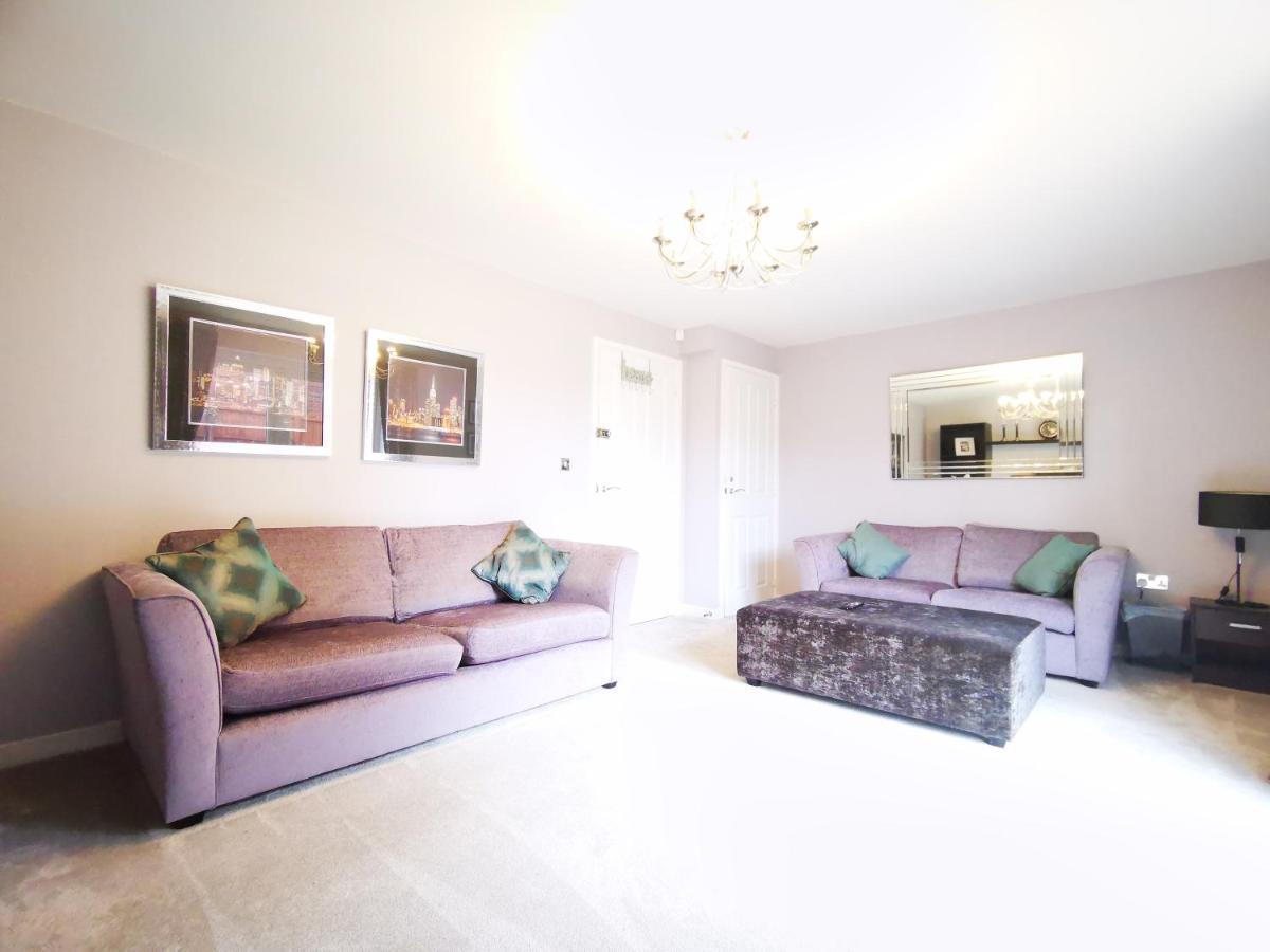 The Lawnswood - Central Manchester Holiday Home With Free Parking מראה חיצוני תמונה