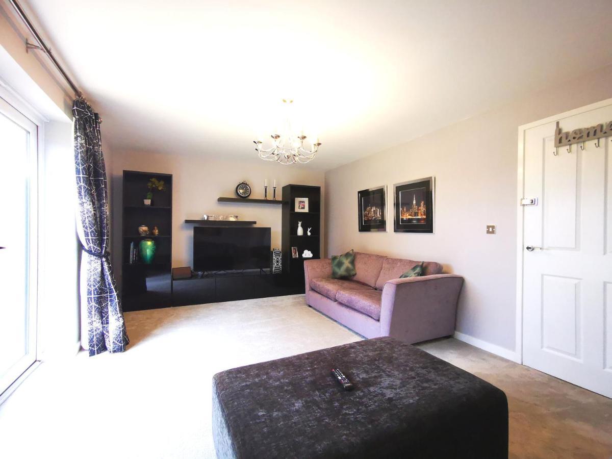 The Lawnswood - Central Manchester Holiday Home With Free Parking מראה חיצוני תמונה